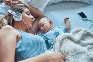 Das sind die 10 besten Podcasts für Eltern
