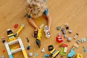 Faszination Baustelle: Wieso Bagger und Kran Ihr Kind fördern