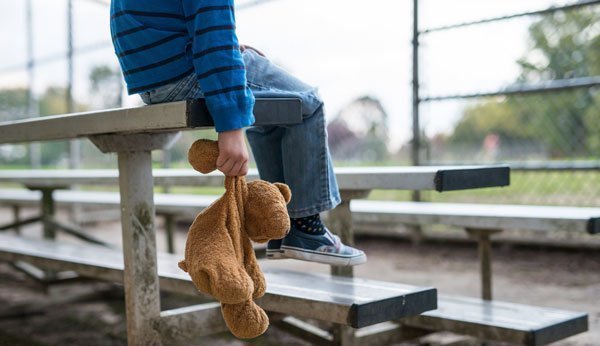 Sexuelle Übergriffe unter Kindern - so können Eltern reagieren.