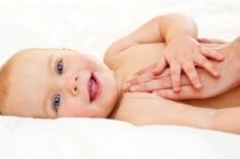 Wichtige Verwöhnmomente: So gelingt die Babymassage