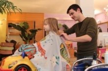 Erlebnis Kindercoiffeur: Haare schneiden ohne Frust?