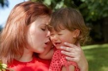 Wenn Tränen fliessen: Wie Sie Ihr Kind richtig trösten