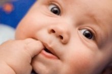 Ihr Baby, 5,5 Monate alt: Probleme beim Zahnen