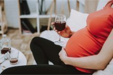Alkohol in der Schwangerschaft: Wie viel ist schädlich?