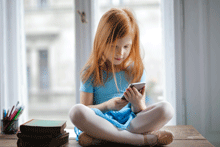 Handy für Kinder: Wann Ihr Kind bereit ist für ein Smartphone und erste Regeln