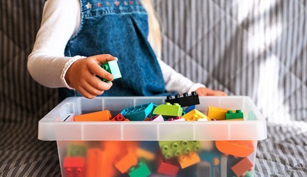 Lego will bei Spielsachen künftig keine Unterscheidung zwischen Mädchen und Jungen machen. 