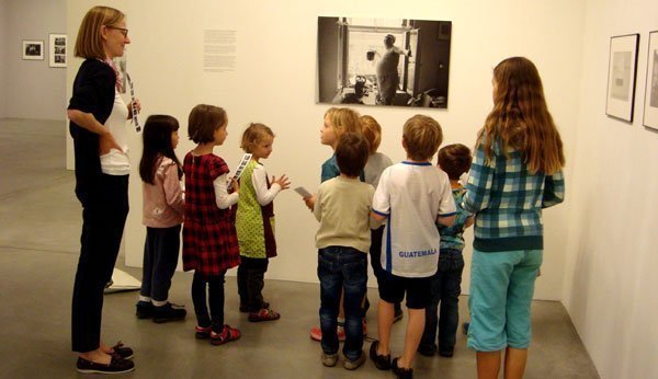Auch Kinder interessieren sich für Kunst im Fotomuseum Winterthur