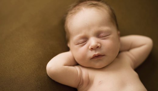 Vous pouvez aider votre bébé à s'endormir.