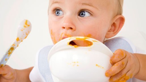 Babynahrung enthält zu viel Zucker.