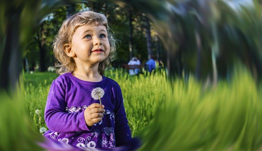 Kindliche Amnesie: Warum wir frühe Kindheitserinnerungen vergessen