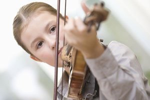 Wie Kinder ein Musik-Instrument lernen