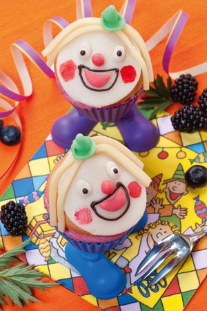 Schoko Cupcake und Co: Auch die Clown-Gesichter schmecken top