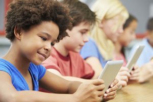 Buntstifte, Bilderbücher und iPads: Ein neuer Kindergarten-Alltag