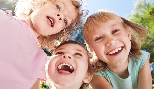Die tägliche Prise Humor: Kinder lachen sich gesund