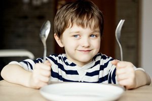 7 Zustände, wenn Ihr Kind Hunger hat