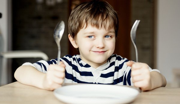 7 Zustände, wenn Ihr Kind Hunger hat