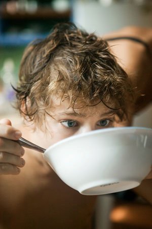 Kinderlebensmittel wie Frühstücksflocken sind häufig zu süss.