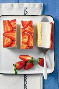 Zvieri: Quarkmousse-Schnitten mit Erdbeeren