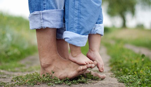 Des jeux de pieds simples aident à garder les pieds en bonne santé
