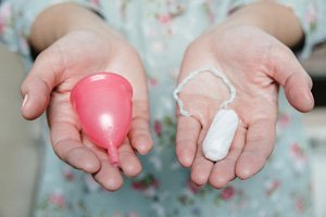 Warum die Menstruationstasse eine gute Alternative zu Tampons ist