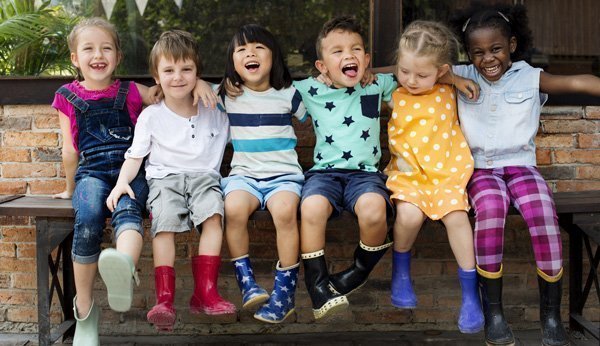 Kinderfuss messen und richtige Schuhgrösse finden 