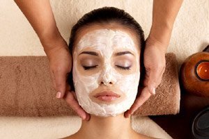 Wellness für die Haut: wohltuende Gesichtsmaske selber machen