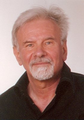 Dr. Helmut Weyhreter