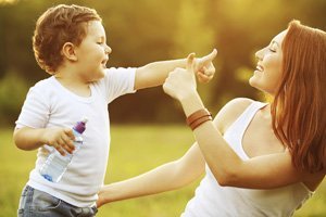 62 positive Dinge, die Sie Ihrem Kind unbedingt sagen sollten
