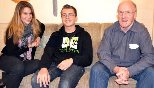 Marisa Oertig, Bryan Albrecht und Chrisrian Wegmüller wohnen in der in der kinderfreundlichen Gemeinde Fehraltorf.