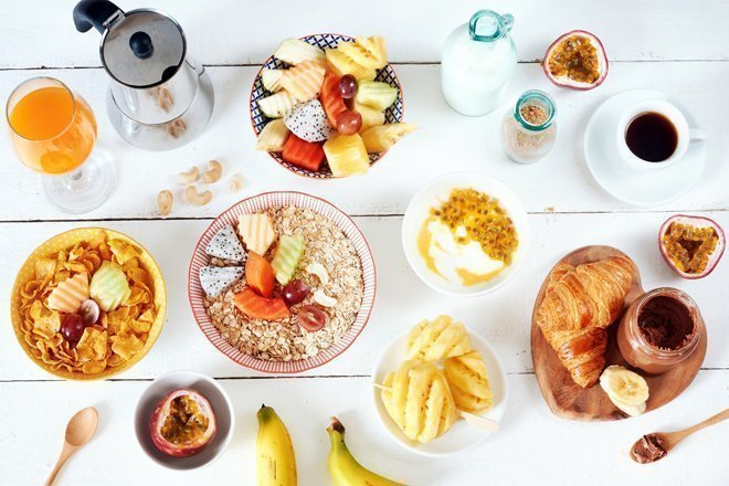 Was gehört bei einem gesunden Frühstück auf den Tisch: Zutaten und Rezepte gibt's auf familienleben.ch