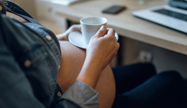 Koffein kann in der Schwangerschaft schädlich sein.