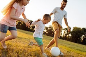 Weil's wichtig ist: Wie auch Sportmuffel ihr Kind für Bewegung begeistern