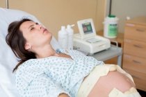 Zangengeburt: Geburtshilfe mit Risiken