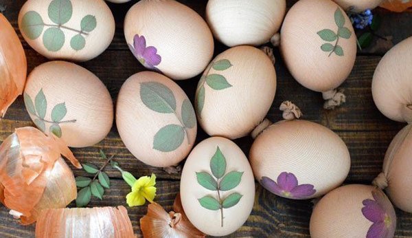 Eier färben ganz natürlich: Zarte Farbtöne ohne Chemie
