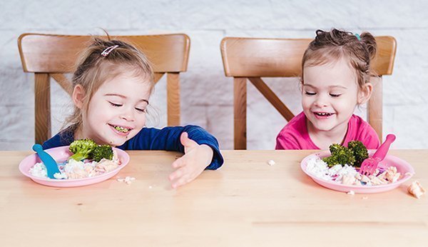 Ernährung Kleinkind: Darauf sollten Eltern achten