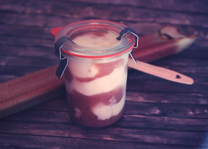 Frozen Joghurt Rezept Rhubarb-Swirl