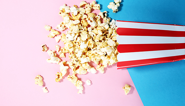 Popcorn wie im Kino selber machen, ist ganz leicht, wenn man diesen Trick kennt.