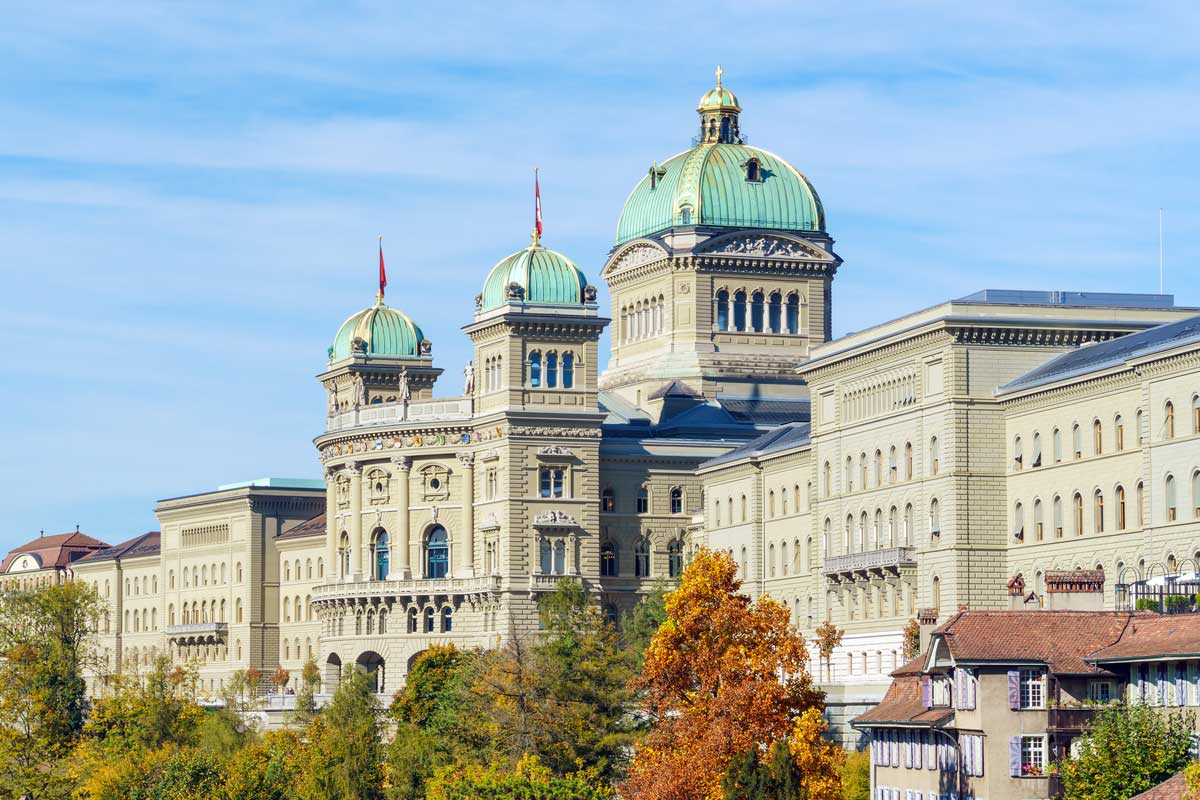 Das Bundeshaus in Bern von aussen.