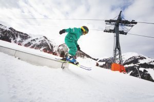 Skiunfall verhindern: So fahren Kinder sicher