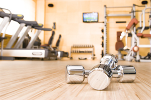 Kraftübungen sind für den Fitnessaufbau ebenso wichtig wie Ausdauertraining.