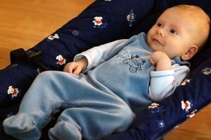 Babywippe: Das sollten Sie über die Wippe fürs Baby wissen
