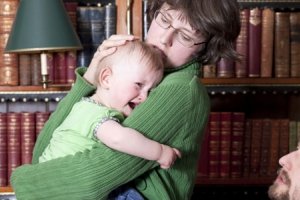Fremdeln: So helfen Sie Ihrem Baby