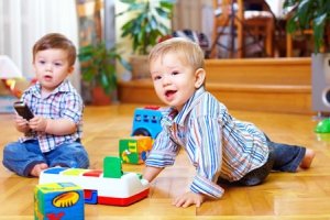 Ihr Kind, 15 Monate alt: Welches Spielzeug braucht Ihr Kleinkind?